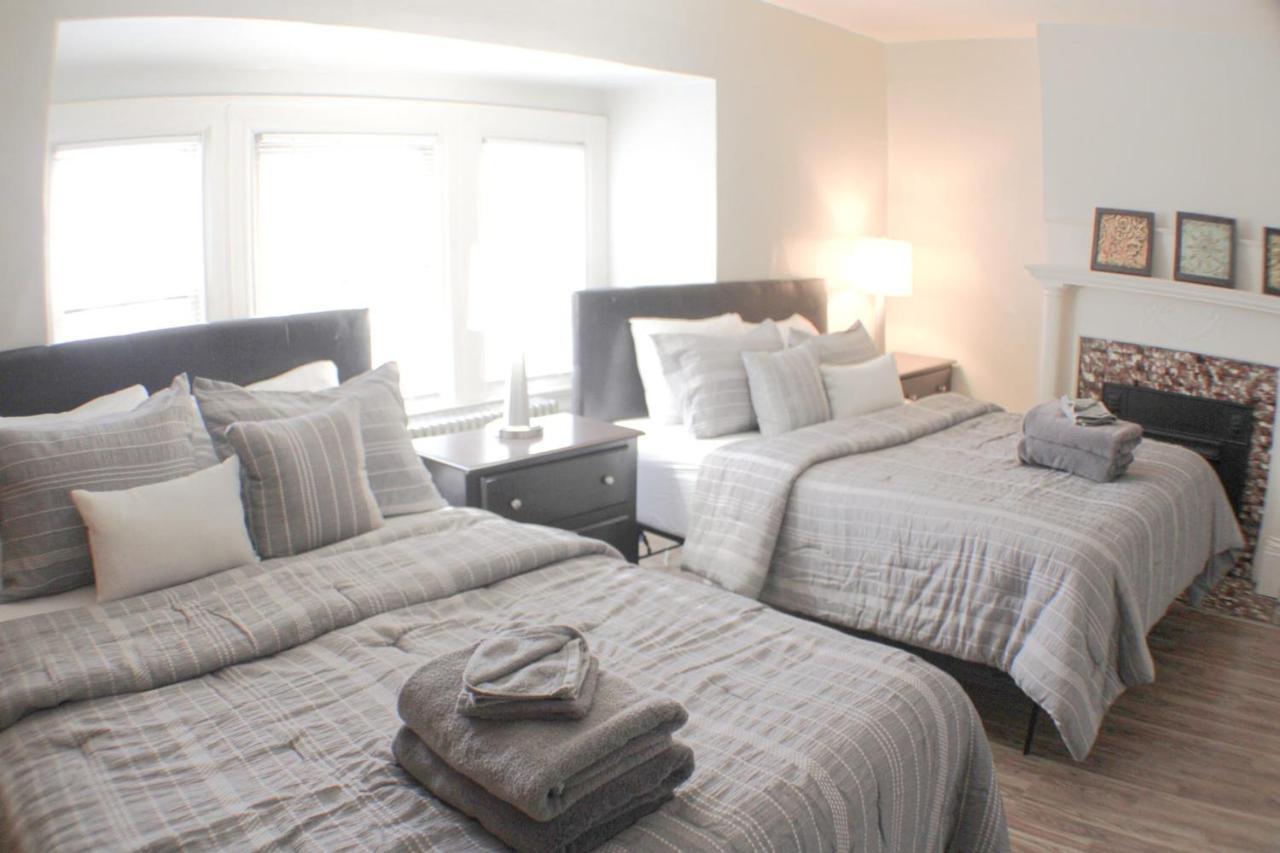 Steps Away From Hospital - 2 Queen Bed - City View بيتسبرغ المظهر الخارجي الصورة
